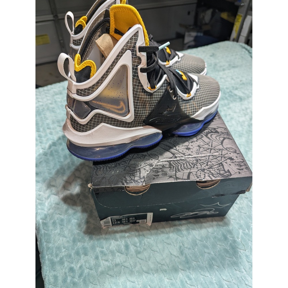 Nike LeBron 19 Hardwood Classics Black University Gold CZ0203-002 Mens 11